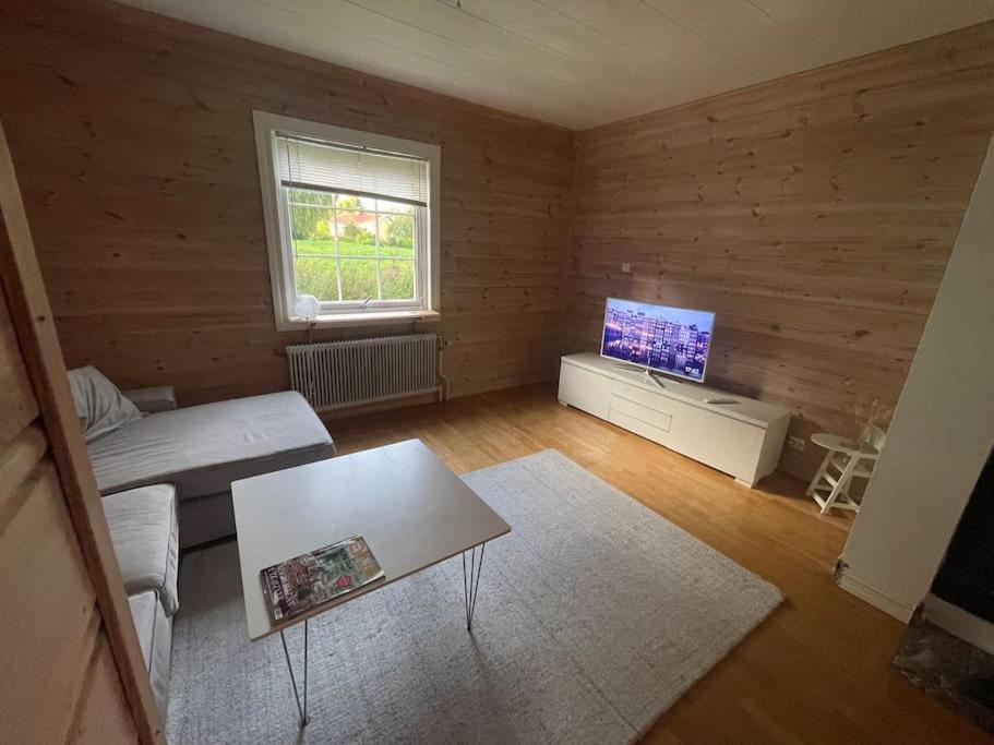 Large Cozy Villa Between Stockholm And Oslo Amotfors Exterior photo