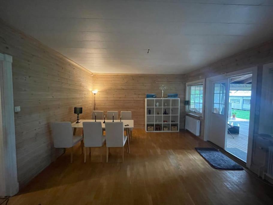 Large Cozy Villa Between Stockholm And Oslo Amotfors Exterior photo